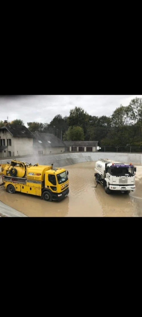 Vidange fosses septique,bassin, bâche d'eaux, debouchage des canalisations. 