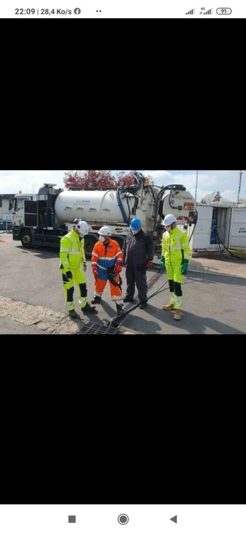Camion hydrocureur déboucheur d'égout,camion benne tasseuse, ramassage des ordures.