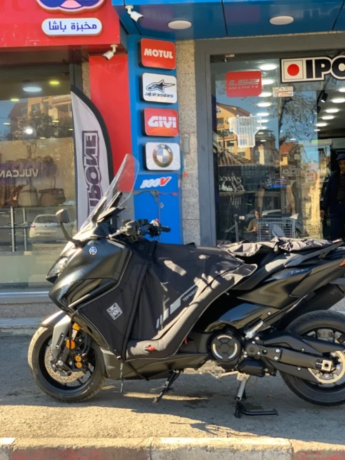 TABLIER TUCANO URBANO  TMAX 2022-2023