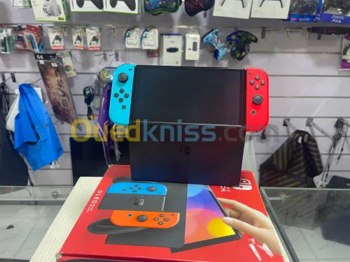 Nintendo Switch OLED Très bon état  Flashée 