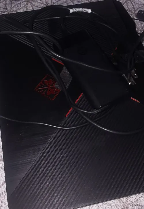 HP OMEN 15  i7-8750H / 16 Go RAM / GTX 1050 4 Go / SSD NVMe 1 To