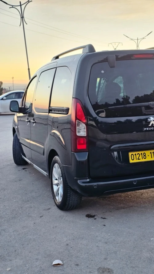 Peugeot Partner 2017 Tepee Allure 