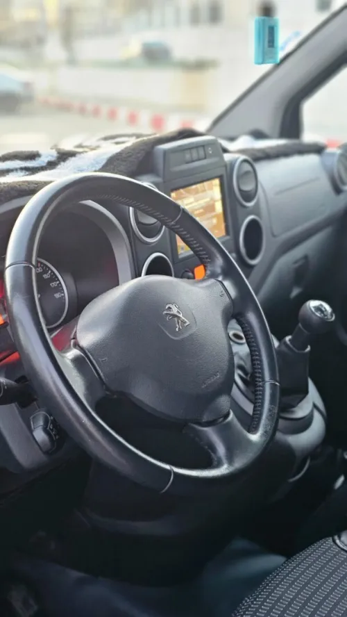 Peugeot Partner 2017 Tepee Allure 
