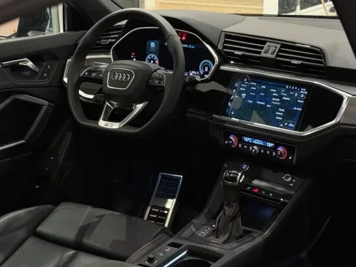 Audi Q3 2023 S line