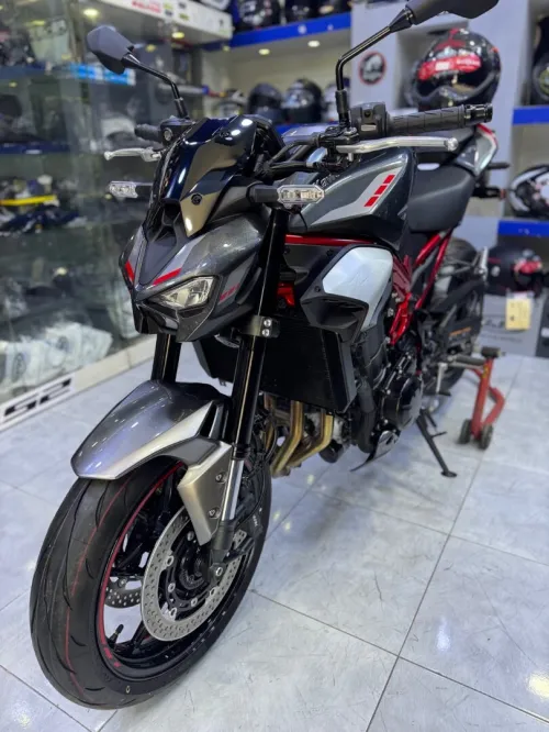 Kawasaki Z900 125ch 2025