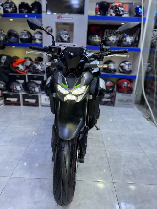 Kawasaki Z900 2025
