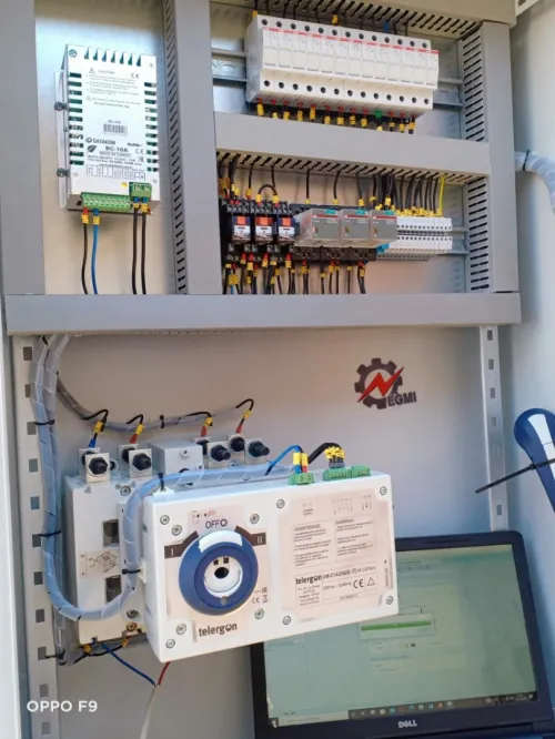 Armoire commandes et contrôle automatique de groupes électrogènes