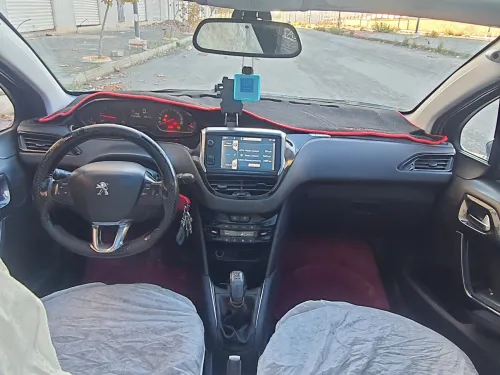 Peugeot 208 2014 Allure