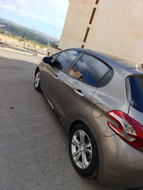 Peugeot 208 2013 Allure