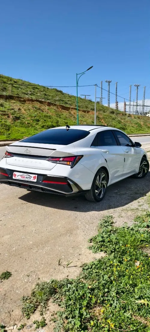 Hyundai Elentra 2026 Luxury