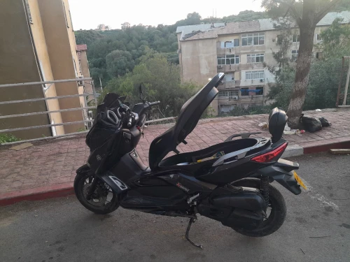 YAMAHA Xmax 125 Iron max 2016