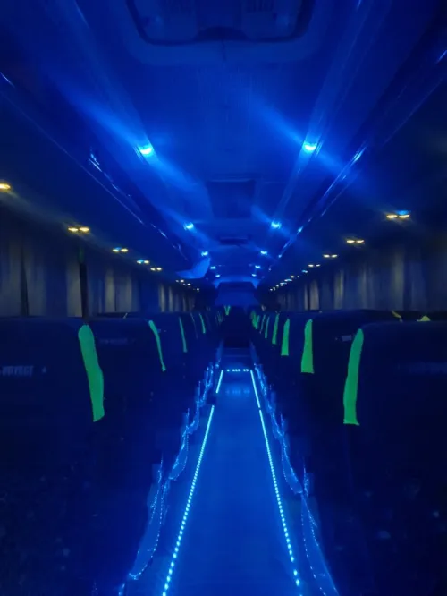 location mini van bus transport vip Délégation évènements 