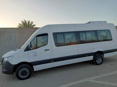 location mini van bus transport vip Délégation évènements 