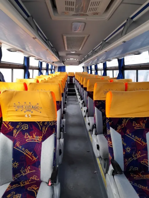 location mini van bus transport vip Délégation évènements 