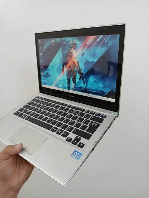 Sony Ecran Tactile i5 3337U RAM 8GB