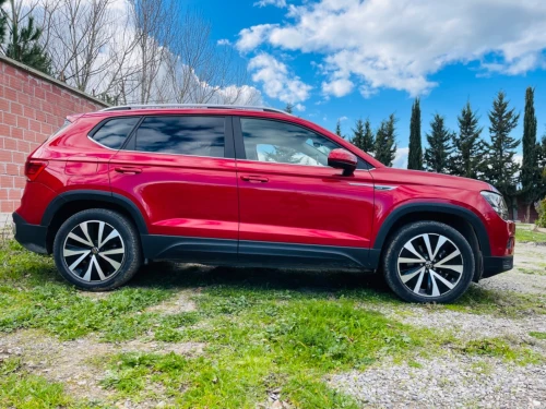 Volkswagen Tiguan 2023 Taos