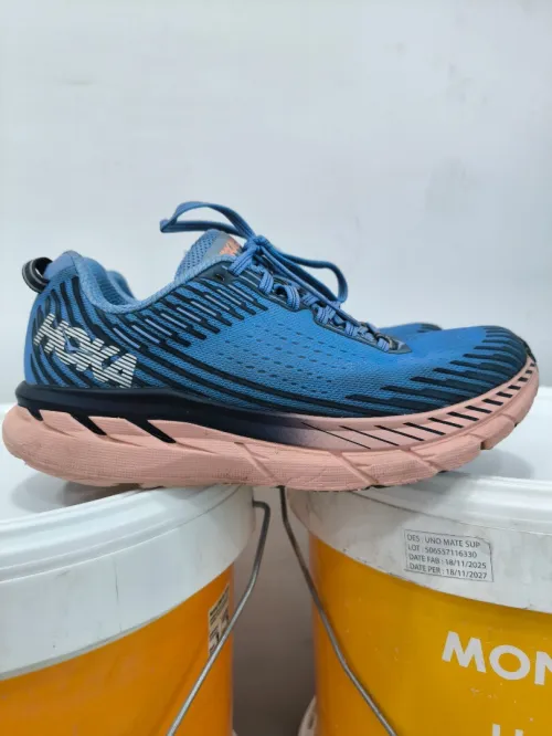 Hoka original P40
