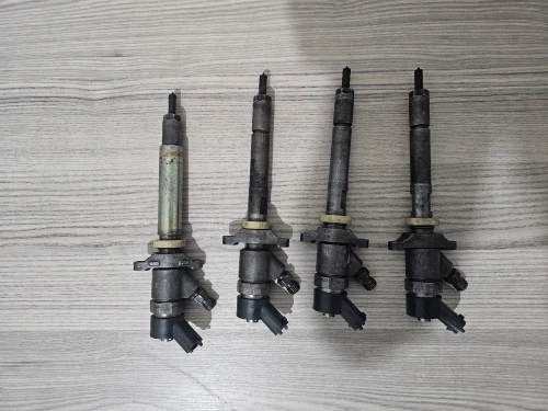 4 Injecteur bosch 1.6 Hdi 90 chv