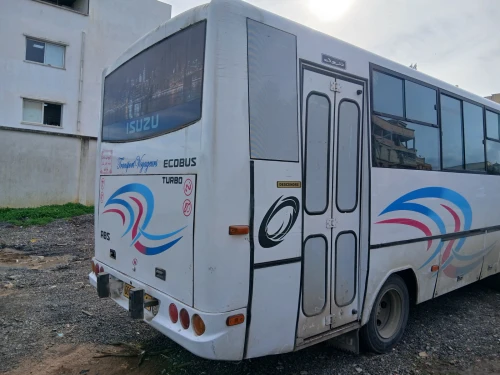 Isuzu Isuzu bus 2010