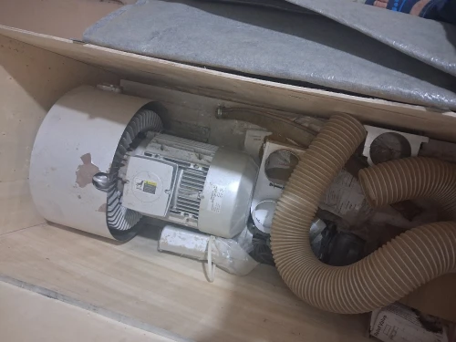 Vacuum pour cnc