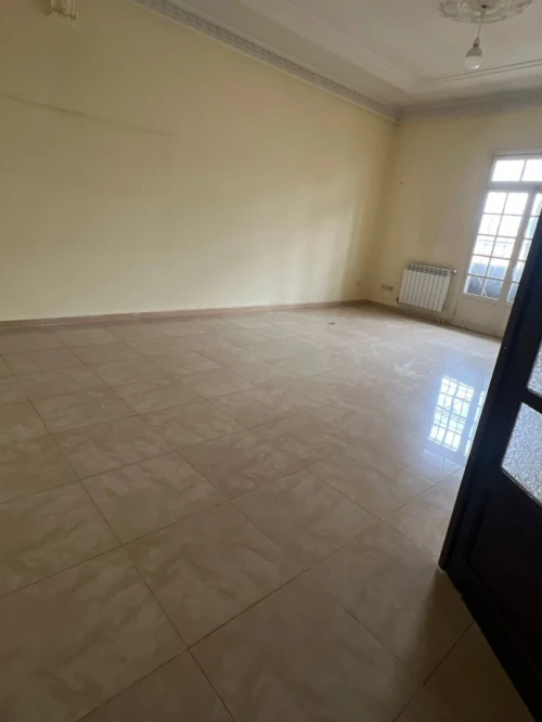 Location Appartement Niveau de villa F5 Alger Dely brahim