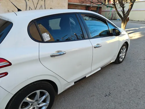 Peugeot 208 2012 208
