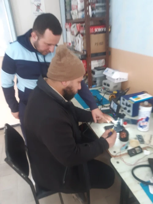 تكوين في اصلاح الهواتف الذكية