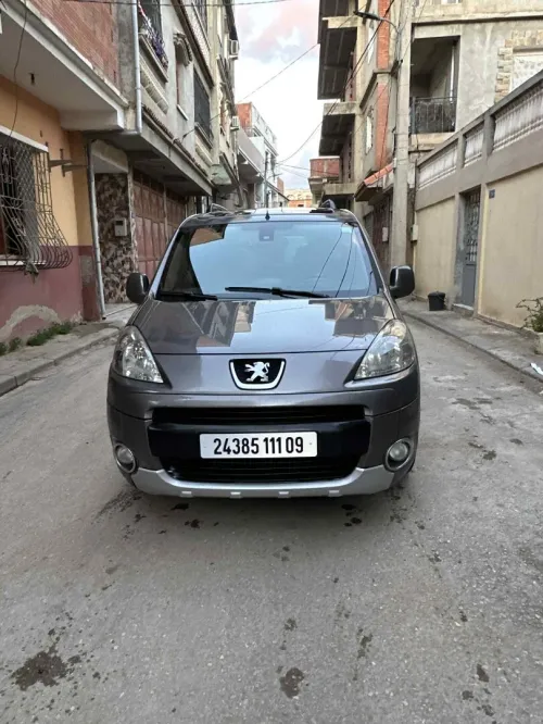 Peugeot Partner 2011 Tepee Allure 
