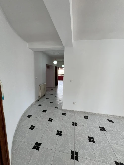 Location Appartement Niveau de villa F5 Alger Ben aknoun