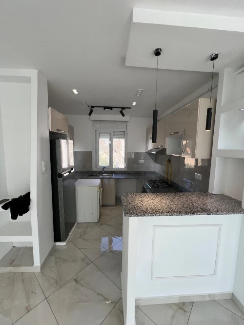 Location Appartement Niveau de villa F3 Alger Hydra