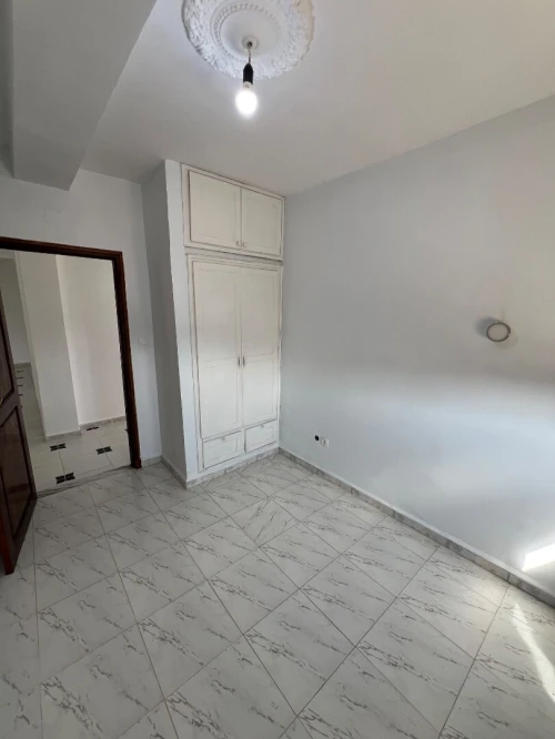 Location Appartement Niveau de villa F5 Alger Ben aknoun