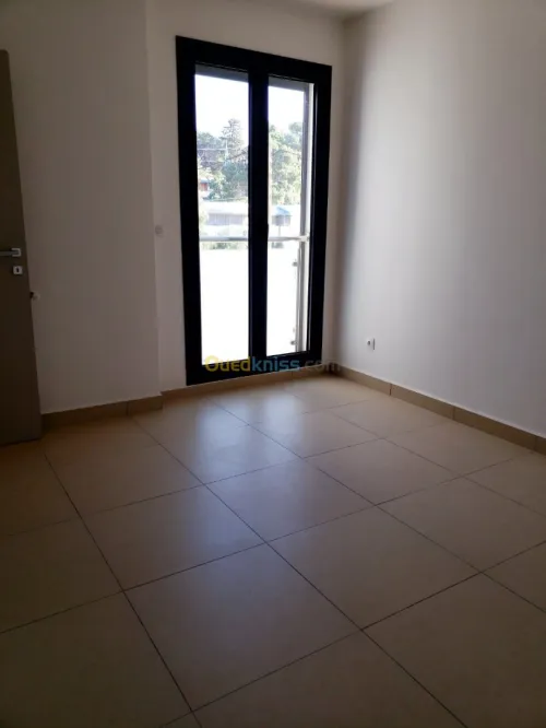 Location Appartement F4 Alger Hydra