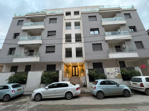Location Appartement F4 Alger Dely brahim