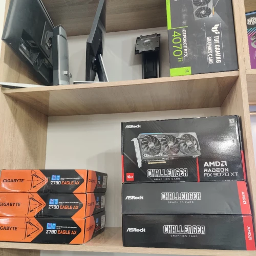 AMD Radeon Asrock RX 9070 XT Challenger 16GB