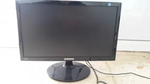 CUISINIÈRE+MACHINE A LAVER+FRIGO+TV+DISQUE DURE+ECRAN +PC