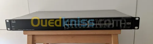 CISCO Switch 24 PORTS GIGA L3 AVEC 4 SFP SG500-28