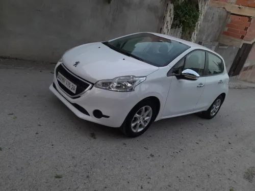 Peugeot 208 2015 