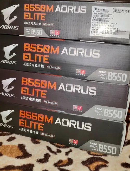 GIGABYTE B550M AORUS ELITE