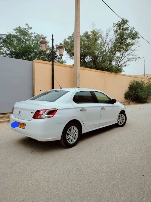Peugeot 301 2013 Allure