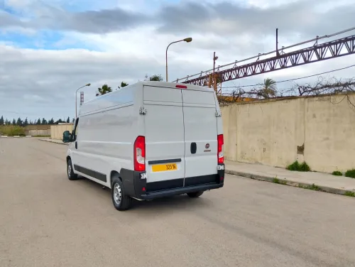 FIAT DUCATO 2023 L3H2 (chassis long) 3panneaux 2.2HDI 140ch-6100 km–1ère main 2023