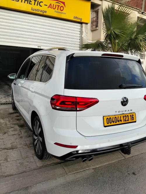Volkswagen Touran 2023 R line