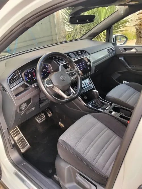 Volkswagen Touran 2023 R line