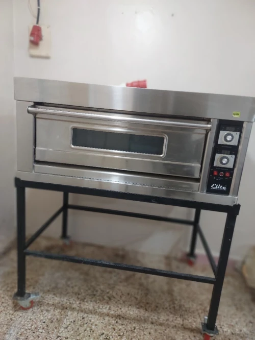 Four Professionnel Électrique Elite FSE 102  Performance et Fiabilité