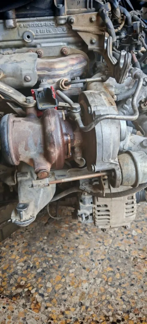 Pièce moteur om 651