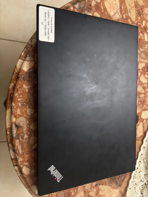 Thinkpad x280 i5 8 eme 8 gb ram 256ssd 14 pouce tout les porte clavier quarti avec empreinte  