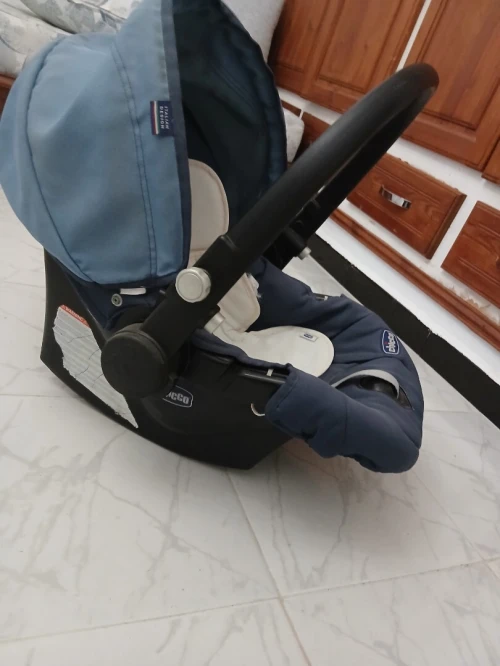 Chaise auto bébé é 