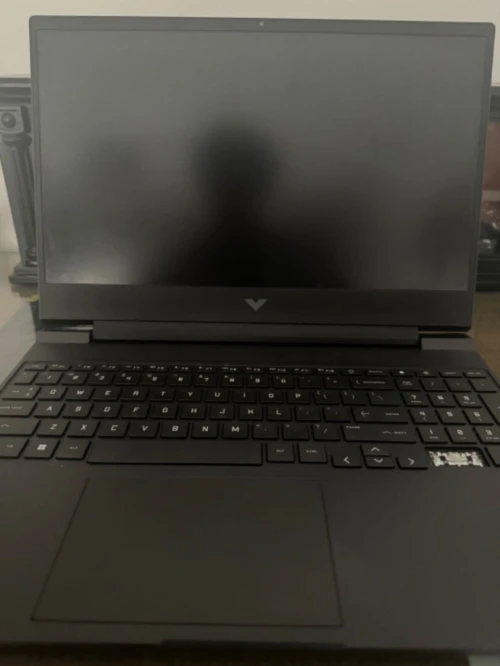 laptop rtx 2050 8gb ram Rayzen 5 5700 500gb ssd Écran ta3o 144hz nbi3 ou nbdl