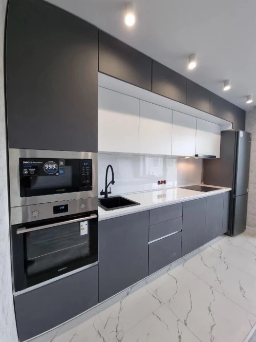 Fabrication de cuisine équipée moderne sûr mesure 