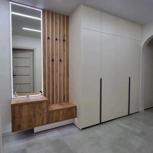 Fabrication tout sort de meuble de maison et bureaux sûr mesure et haut qualité 