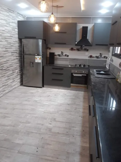 Fabrication de meubles maison et cuisine équipée et dressing